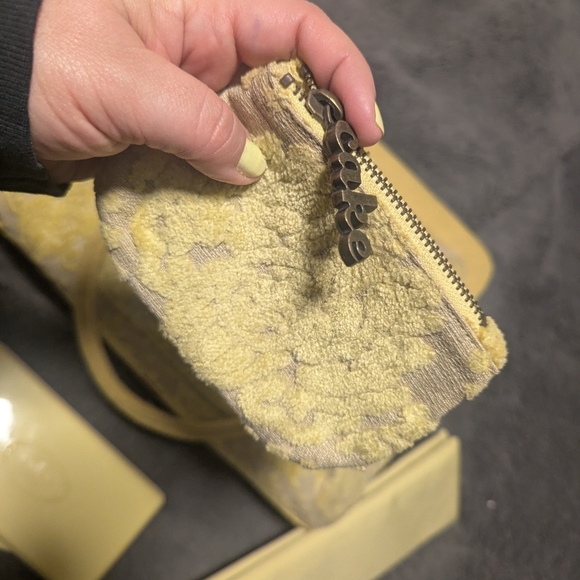 Cake By Petunia Bag Set - Picture 5 of 17